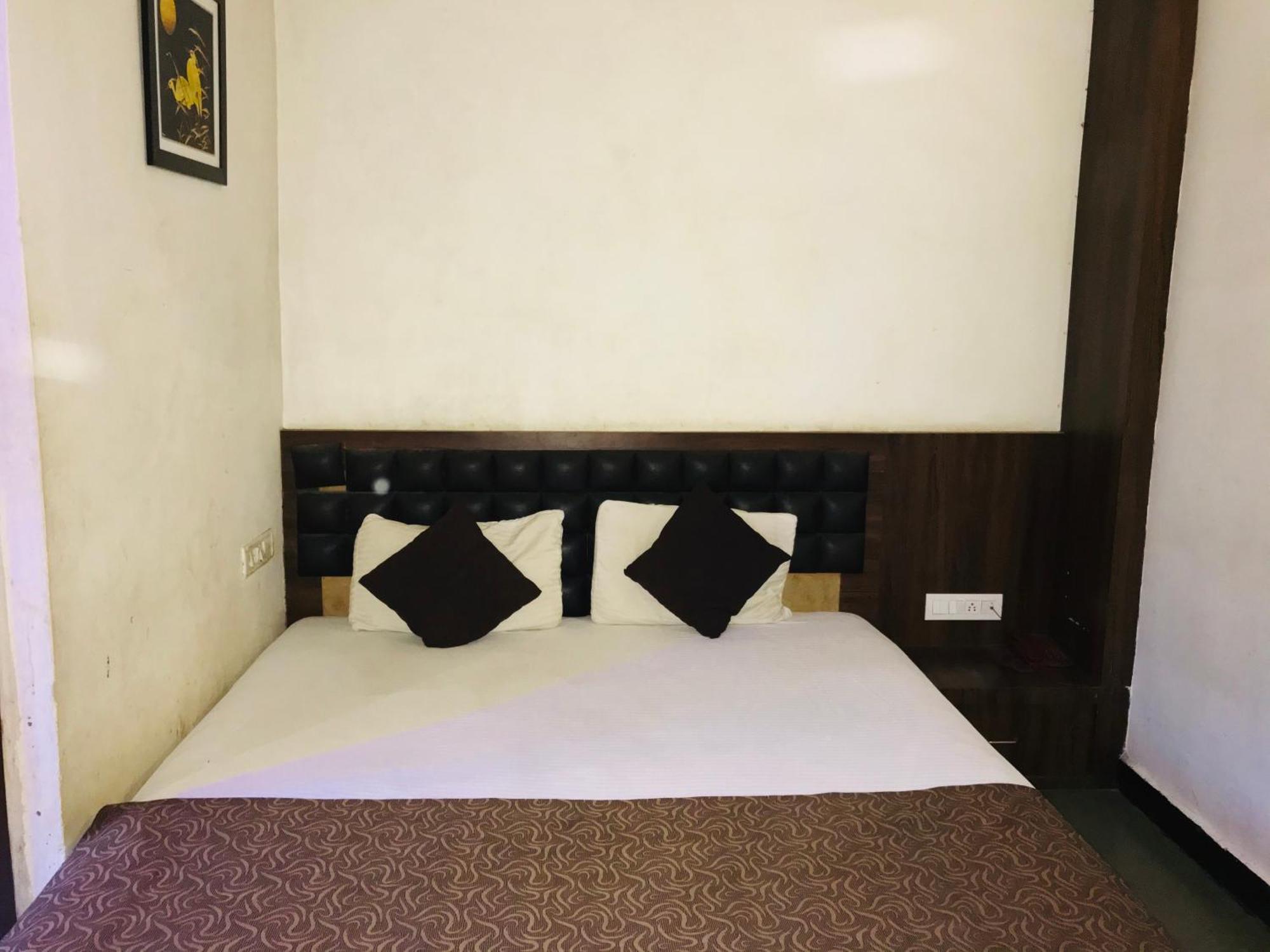 Liva Rooms Nashik Exterior foto